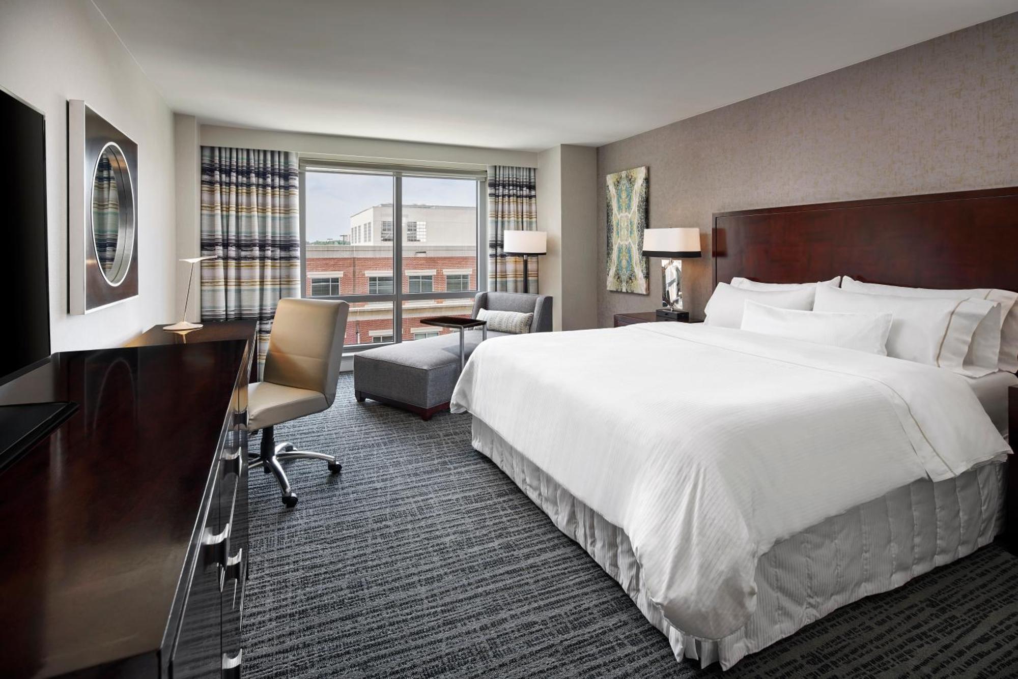 The Westin Old Town Hotel 4*